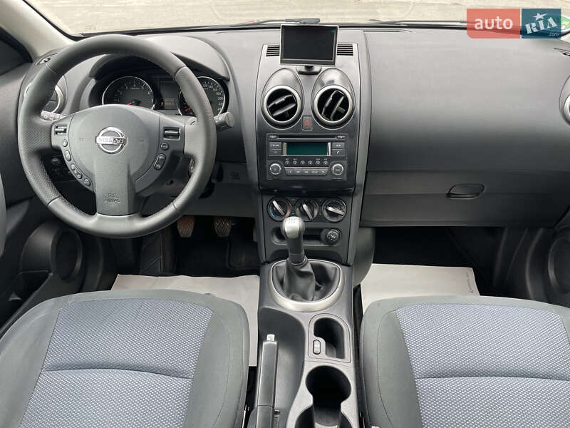 Позашляховик / Кросовер Nissan Qashqai 2011 в Сумах