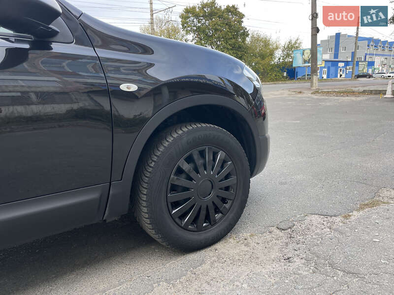 Позашляховик / Кросовер Nissan Qashqai 2011 в Сумах