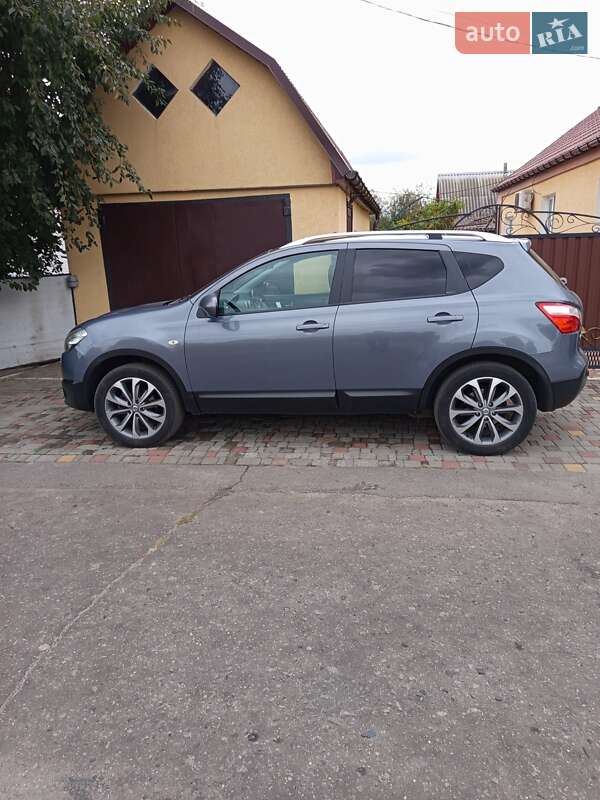 Внедорожник / Кроссовер Nissan Qashqai 2010 в Лохвице