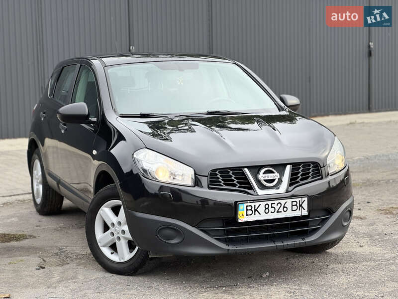 Внедорожник / Кроссовер Nissan Qashqai 2013 в 