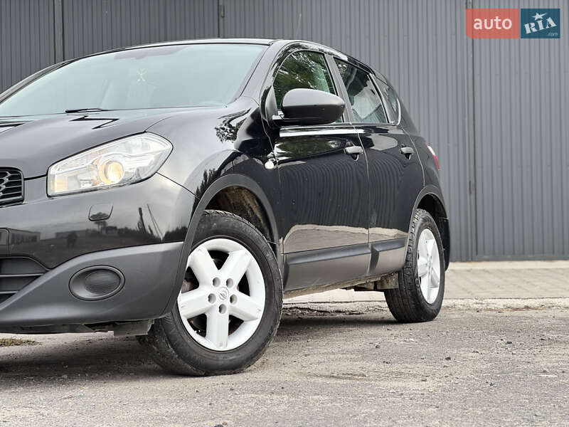 Внедорожник / Кроссовер Nissan Qashqai 2013 в Ровно