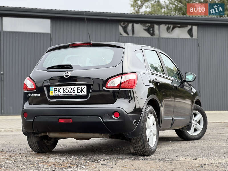Внедорожник / Кроссовер Nissan Qashqai 2013 в Ровно
