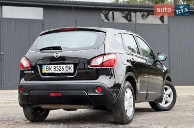 Внедорожник / Кроссовер Nissan Qashqai 2013 в 