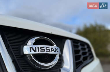 Внедорожник / Кроссовер Nissan Qashqai 2012 в 