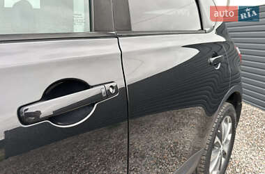Внедорожник / Кроссовер Nissan Qashqai 2011 в 