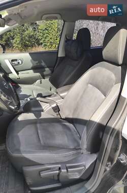 Внедорожник / Кроссовер Nissan Qashqai 2010 в 
