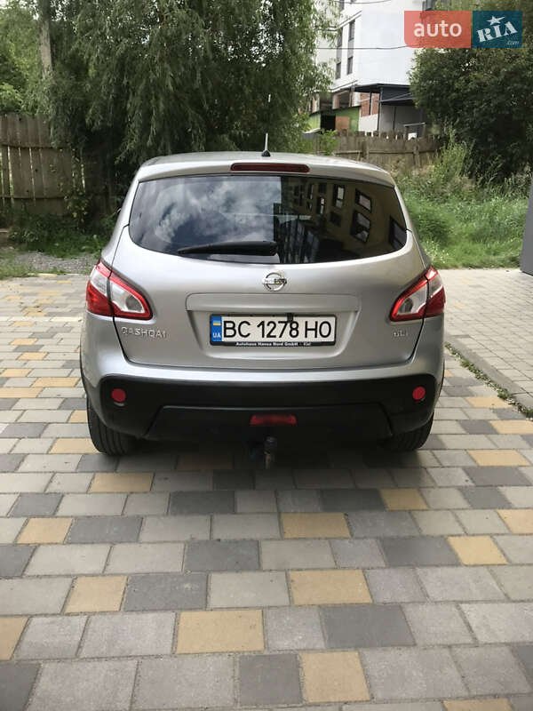 Внедорожник / Кроссовер Nissan Qashqai 2011 в Трускавце