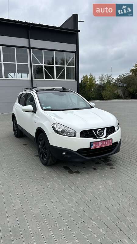 Внедорожник / Кроссовер Nissan Qashqai 2013 в 