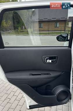Внедорожник / Кроссовер Nissan Qashqai 2013 в 