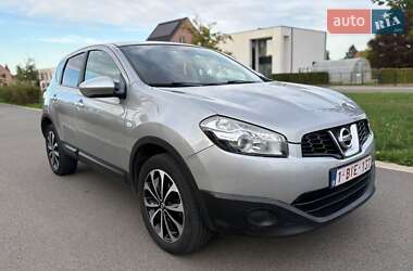 Внедорожник / Кроссовер Nissan Qashqai 2012 в 