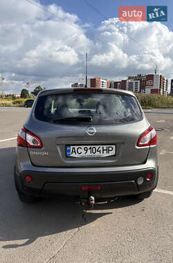 Внедорожник / Кроссовер Nissan Qashqai 2011 в 