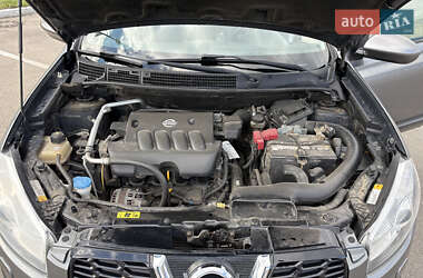 Внедорожник / Кроссовер Nissan Qashqai 2011 в 