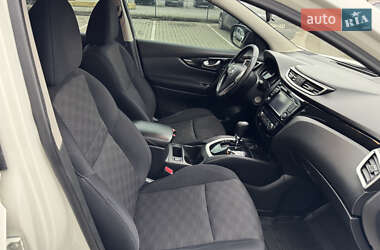 Внедорожник / Кроссовер Nissan Qashqai 2014 в 