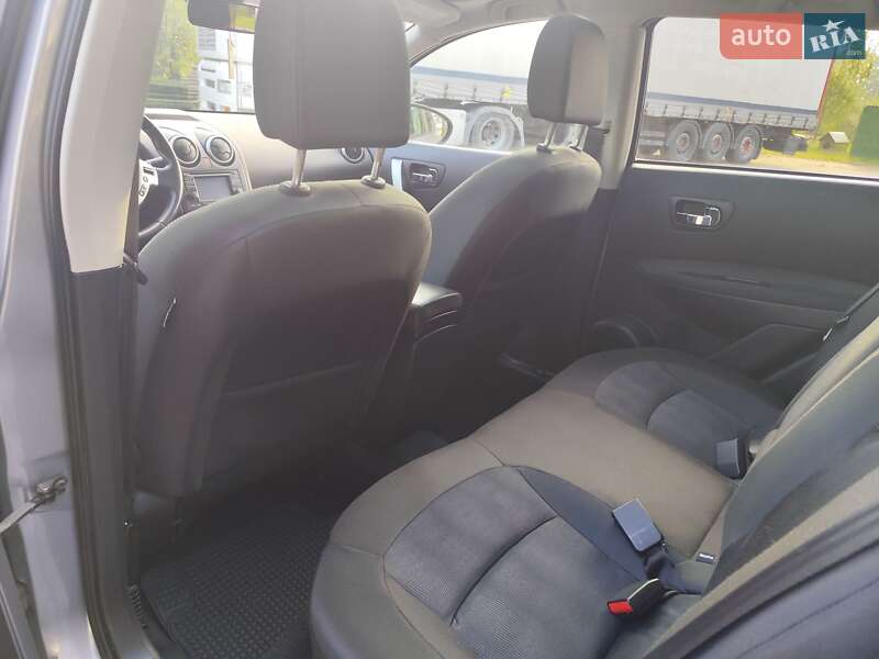 Внедорожник / Кроссовер Nissan Qashqai 2012 в Звягеле