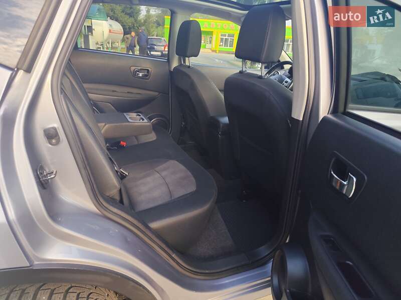 Внедорожник / Кроссовер Nissan Qashqai 2012 в Звягеле