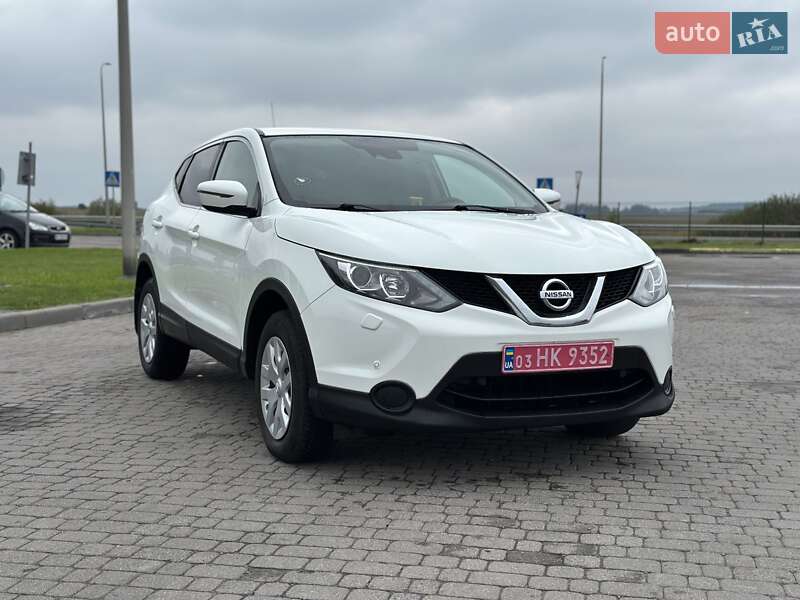 Внедорожник / Кроссовер Nissan Qashqai 2015 в Бродах