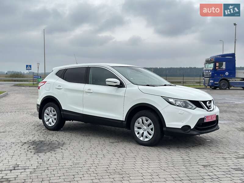 Внедорожник / Кроссовер Nissan Qashqai 2015 в Бродах