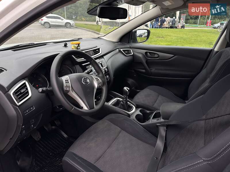 Внедорожник / Кроссовер Nissan Qashqai 2015 в Бродах