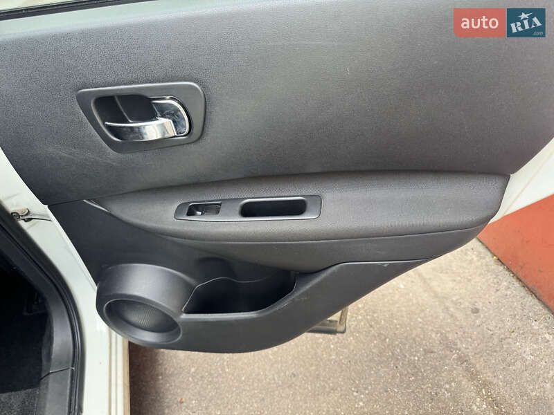 Внедорожник / Кроссовер Nissan Qashqai 2013 в Львове