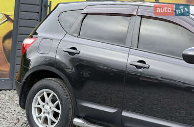 Внедорожник / Кроссовер Nissan Qashqai 2011 в 