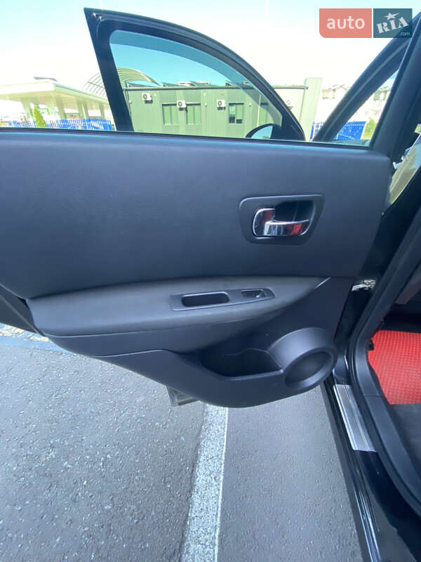 Позашляховик / Кросовер Nissan Qashqai 2010 в Ужгороді фото 6 Позашляховик / Кросовер Nissan Qashqai 2010 в Ужгороді