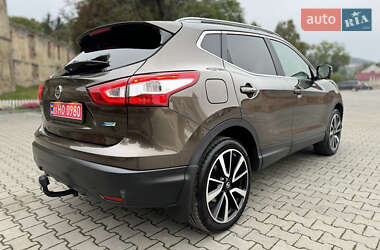 Внедорожник / Кроссовер Nissan Qashqai 2015 в 
