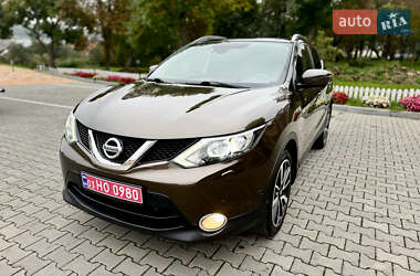 Внедорожник / Кроссовер Nissan Qashqai 2015 в 