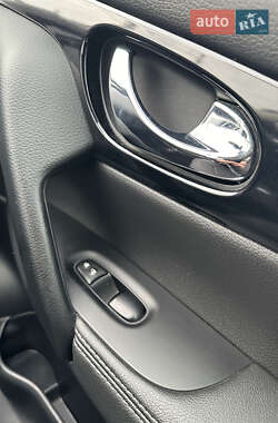 Внедорожник / Кроссовер Nissan Qashqai 2015 в 
