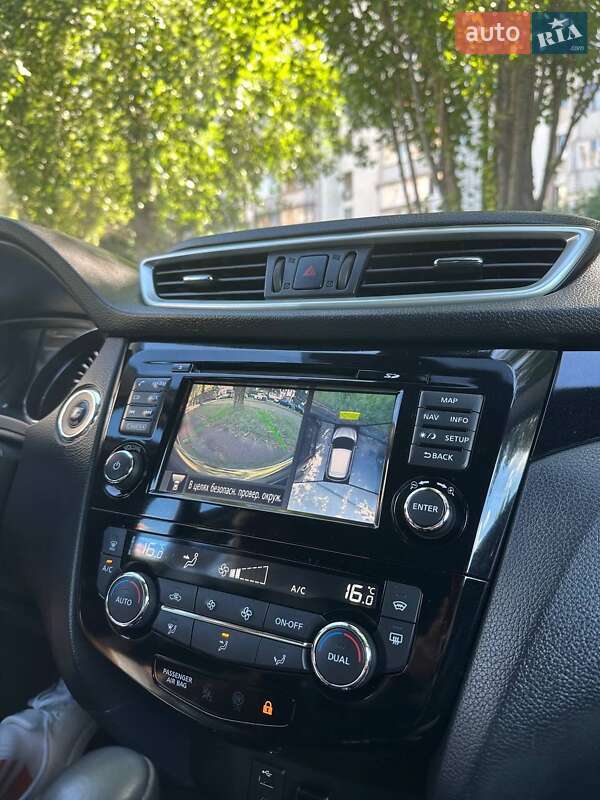 Внедорожник / Кроссовер Nissan Qashqai 2016 в Киеве