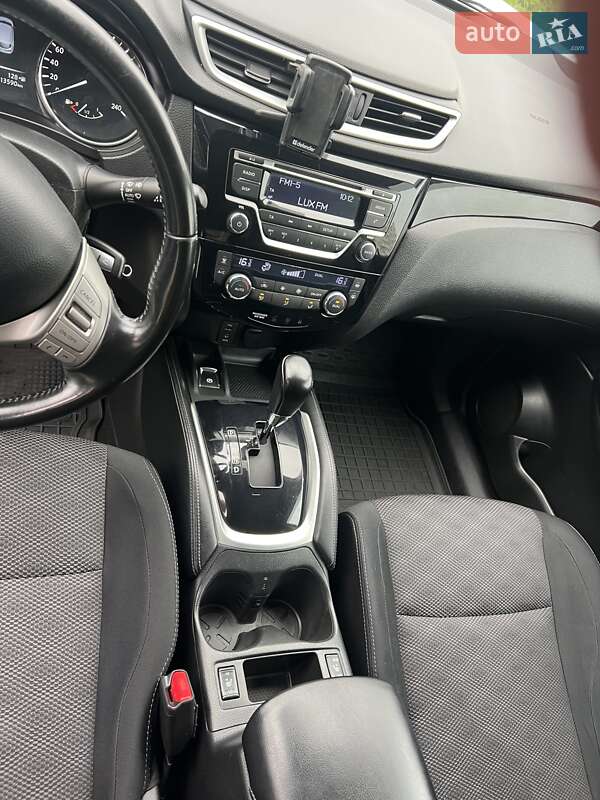 Внедорожник / Кроссовер Nissan Qashqai 2014 в Хмельницком