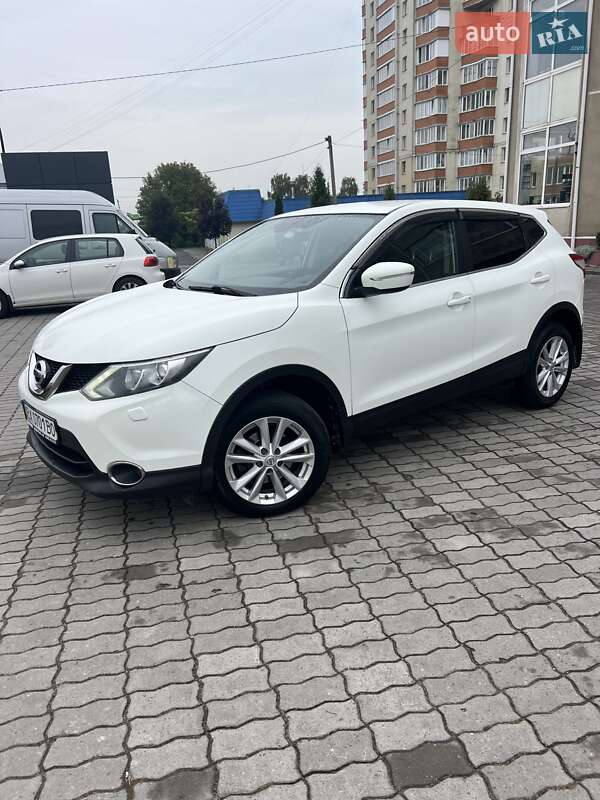 Внедорожник / Кроссовер Nissan Qashqai 2014 в Хмельницком