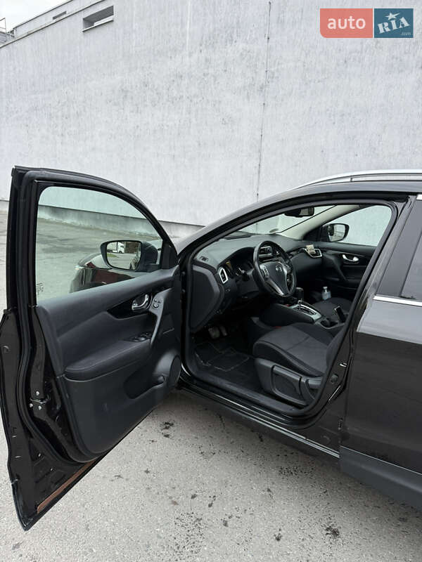 Внедорожник / Кроссовер Nissan Qashqai 2015 в Львове