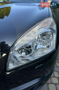 Внедорожник / Кроссовер Nissan Qashqai 2009 в 