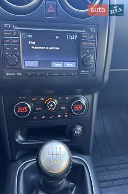 Внедорожник / Кроссовер Nissan Qashqai 2011 в 