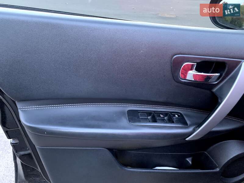 Позашляховик / Кросовер Nissan Qashqai 2007 в Чернігові фото 15 Позашляховик / Кросовер Nissan Qashqai 2007 в Чернігові