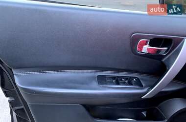 Внедорожник / Кроссовер Nissan Qashqai 2007 в 