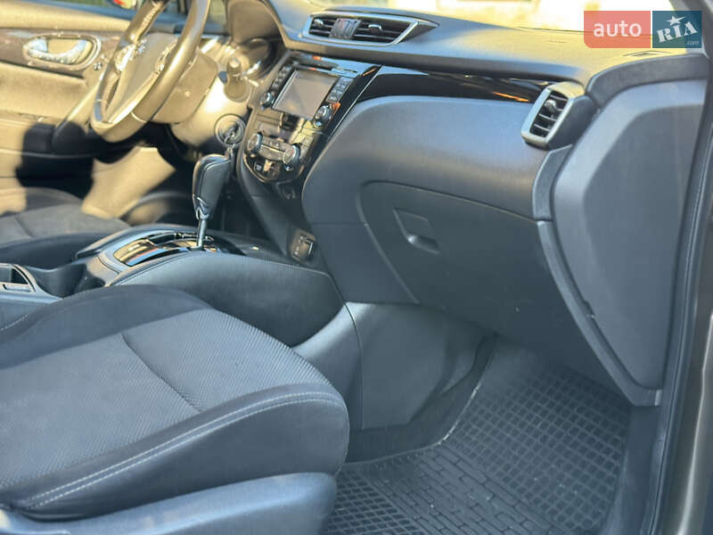 Внедорожник / Кроссовер Nissan Qashqai 2017 в Мукачево