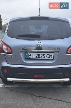 Внедорожник / Кроссовер Nissan Qashqai 2012 в 