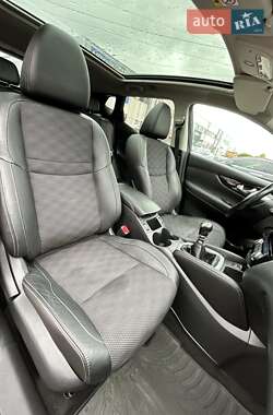 Внедорожник / Кроссовер Nissan Qashqai 2014 в 