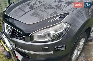 Позашляховик / Кросовер Nissan Qashqai 2012 в 