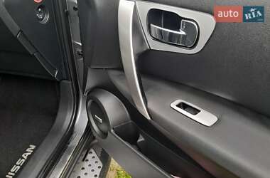 Позашляховик / Кросовер Nissan Qashqai 2012 в 