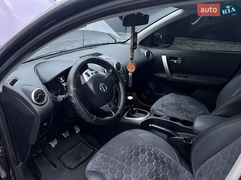 Позашляховик / Кросовер Nissan Qashqai 2011 в Старокостянтинові