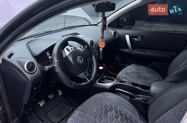 Позашляховик / Кросовер Nissan Qashqai 2011 в  фото 3 Позашляховик / Кросовер Nissan Qashqai 2011 в