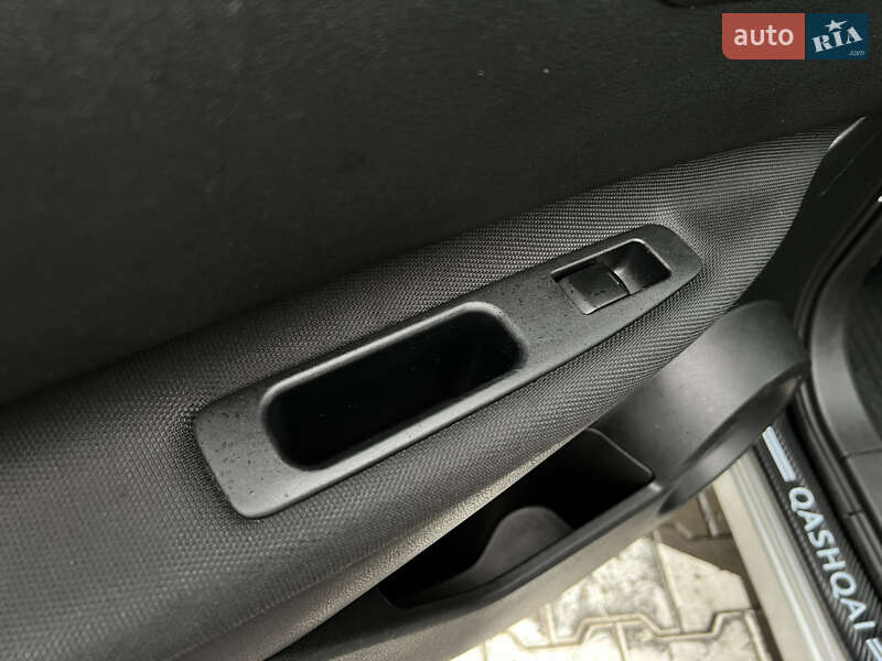 Позашляховик / Кросовер Nissan Qashqai 2007 в Ковелі фото 75 Позашляховик / Кросовер Nissan Qashqai 2007 в Ковелі