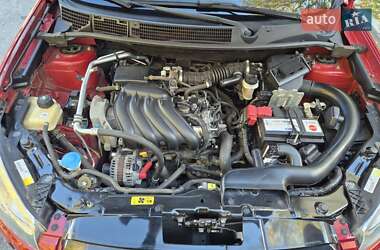 Внедорожник / Кроссовер Nissan Qashqai 2012 в 
