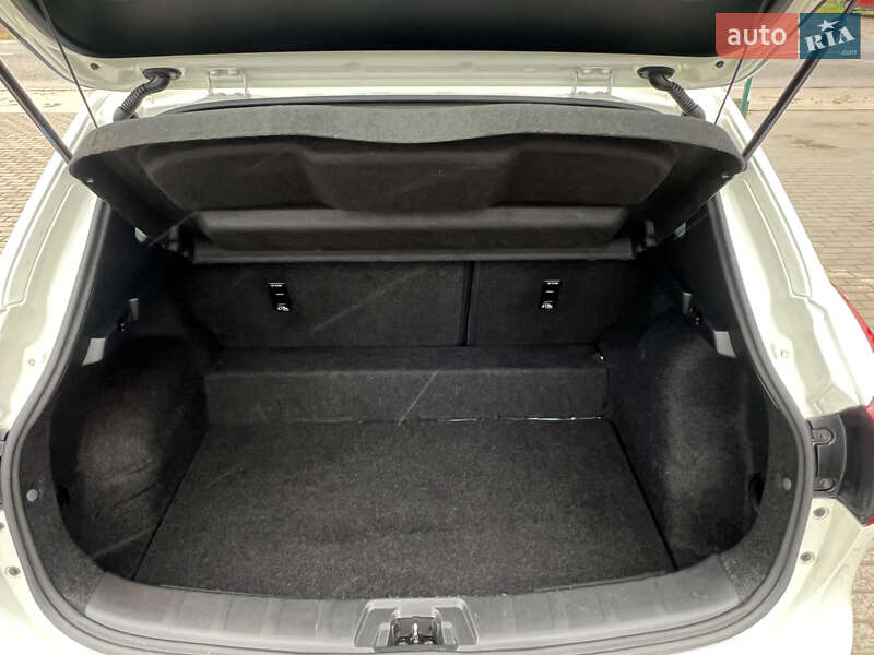 Внедорожник / Кроссовер Nissan Qashqai 2015 в Лопатине