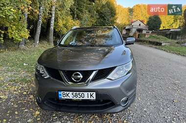 Внедорожник / Кроссовер Nissan Qashqai 2016 в 