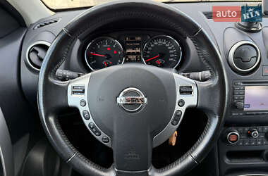 Внедорожник / Кроссовер Nissan Qashqai 2010 в 
