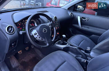 Внедорожник / Кроссовер Nissan Qashqai 2010 в 