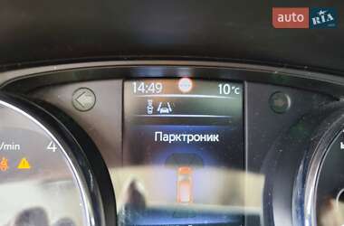 Внедорожник / Кроссовер Nissan Qashqai 2015 в 